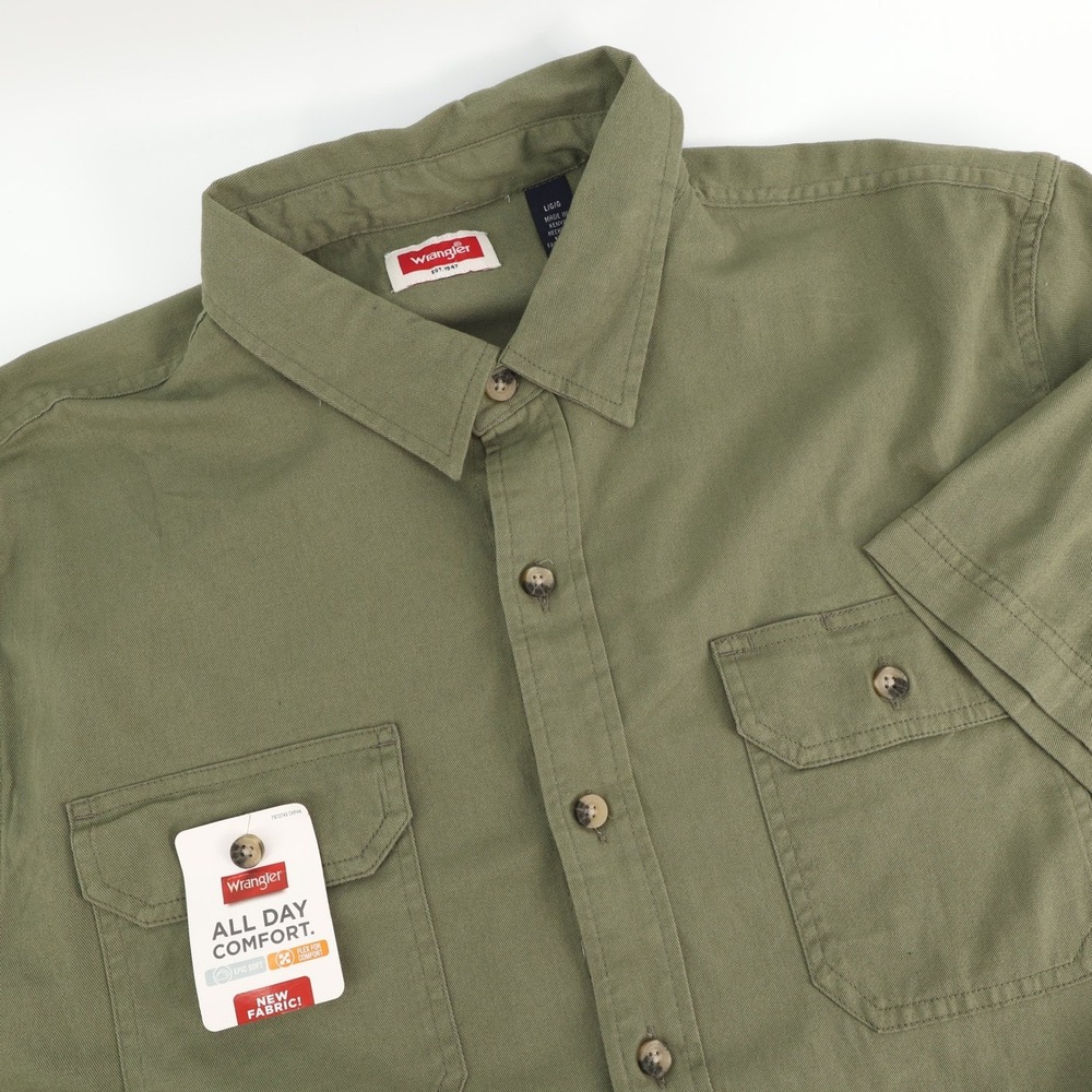 NEW Wrangler All Day Comfort Button Down Shirt Olive Short Sleeve Mens Large